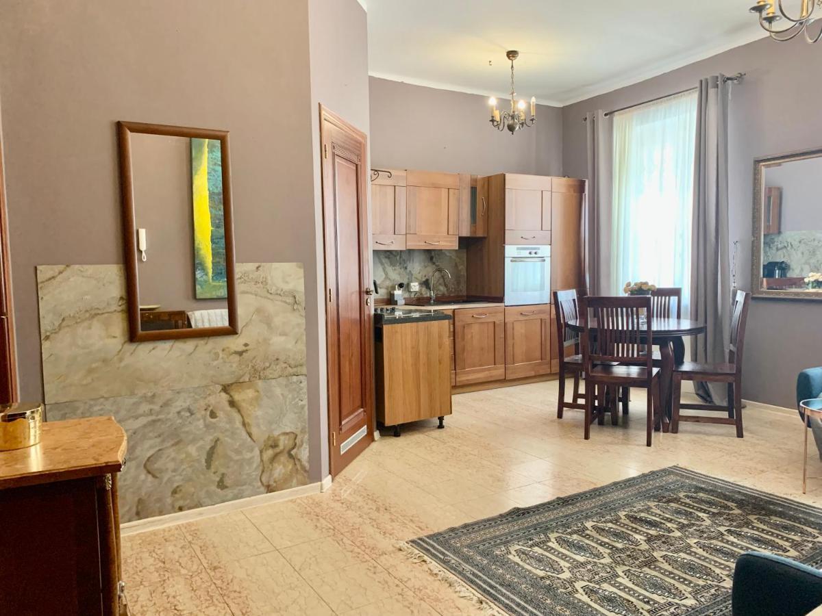 Beautiful And Charming Apartment In The Heart Of The Old Town Βαρσοβία Εξωτερικό φωτογραφία